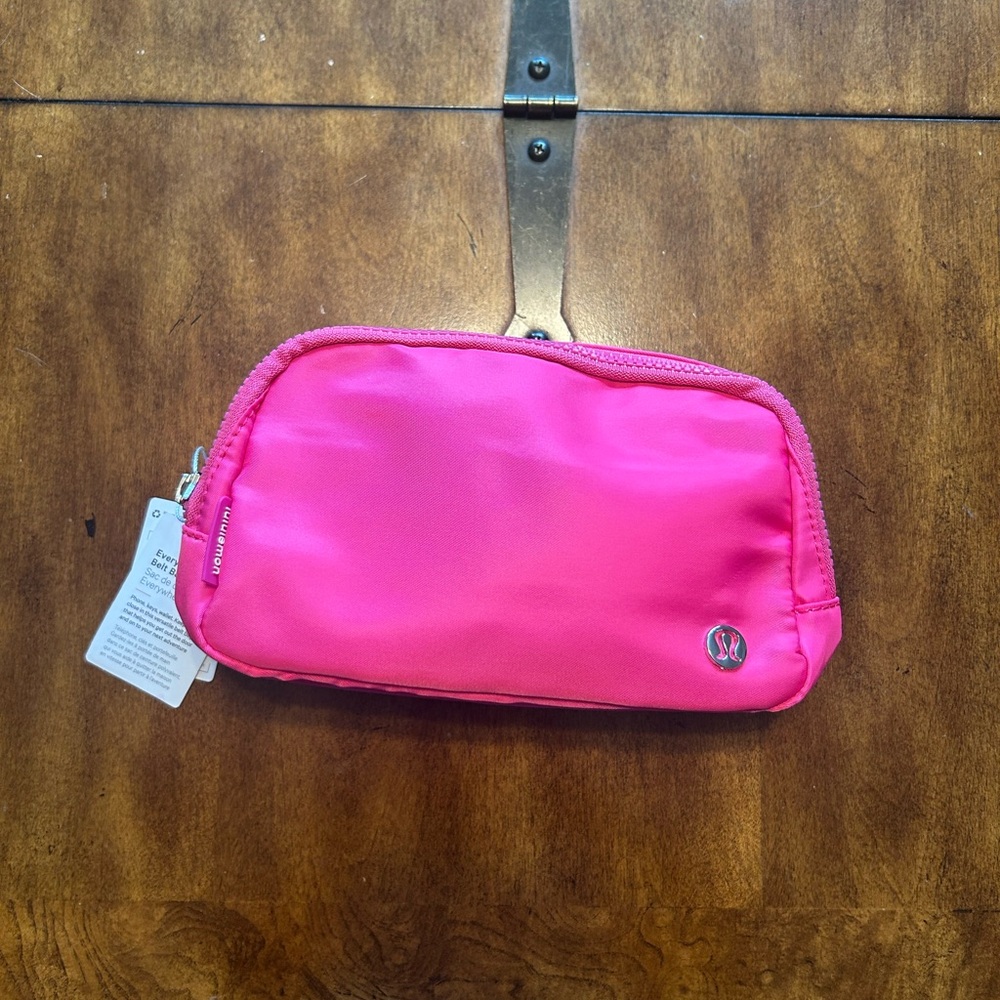 Lululemon Everywhere Belt Bag – Hot Pink - NWT